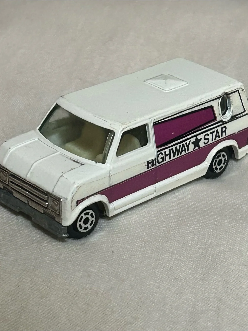 Vintage Yatming No. 1501 
